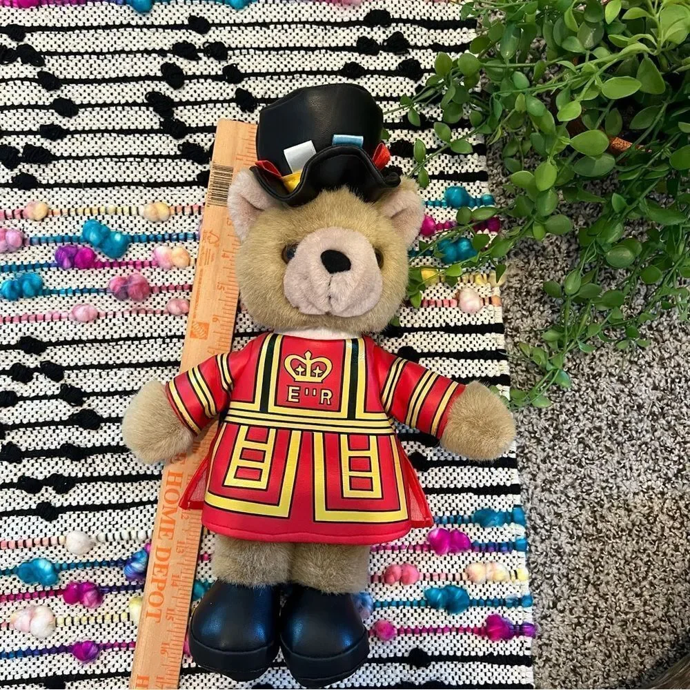 Toy Parade Bears of the World 